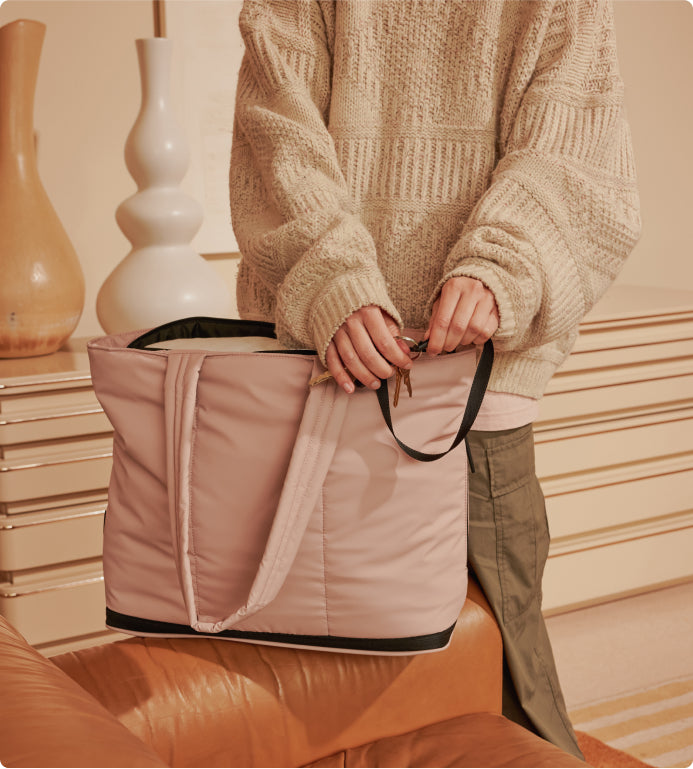 CALPAK Luka Expandable Laptop Tote in Rose Quartz