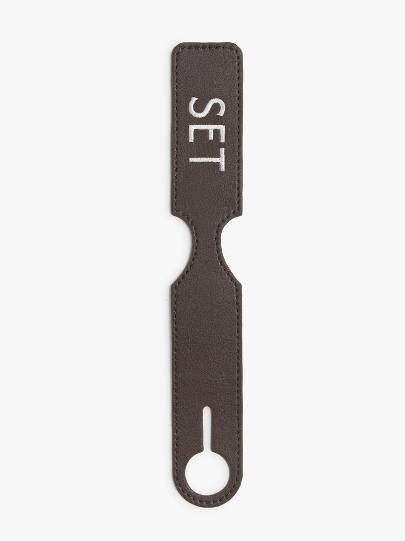 CALPAK Personalized Luggage Tag in brown Espresso personalized with word "Set" in white